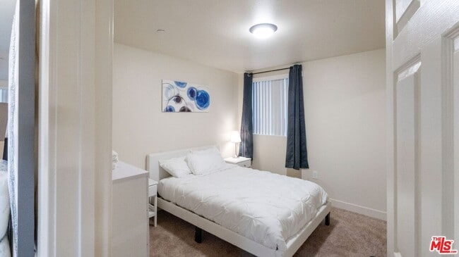 Building Photo - 4828 McKinley Ave