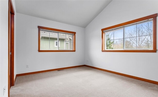 Building Photo - Spacious 3-Bedroom Condo/Townhome in Peaceful Cordata Neighborhood