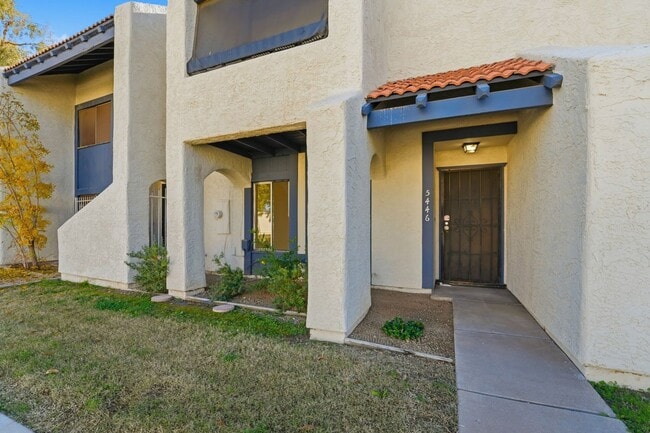 Building Photo - Beautiful 3-Bedroom Townhome in Northern Manor West