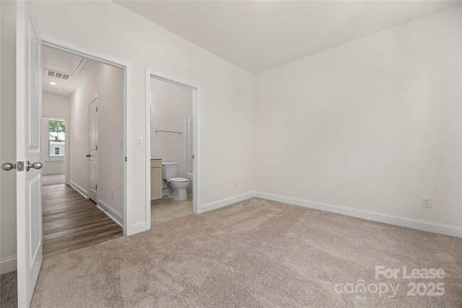 Building Photo - 116 Judson Ave