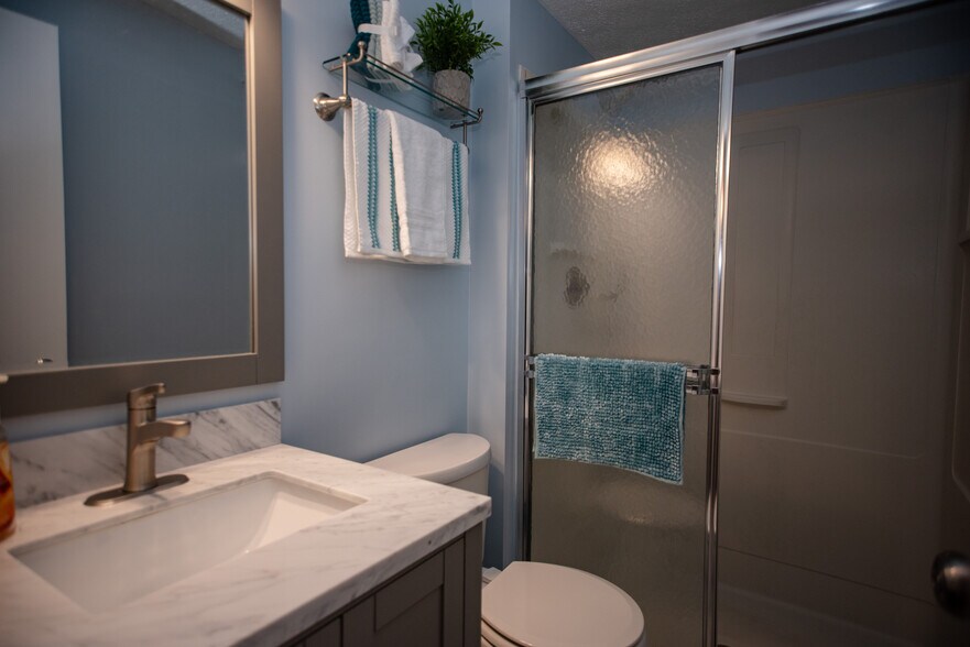 Building Photo - 837 Tollis Pkwy