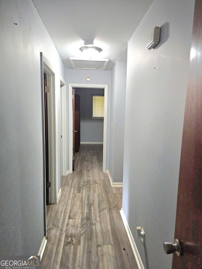 Building Photo - 5690 Deerfield Ct