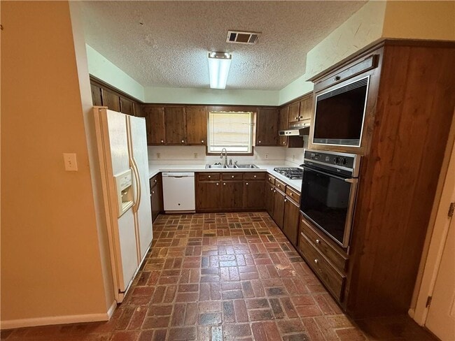 Building Photo - 5528 Cortez Dr