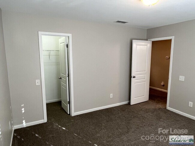 Building Photo - 15635 Canmore Street