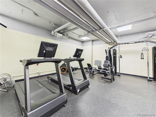 Building Photo - 3100 E Cherry Creek S Dr