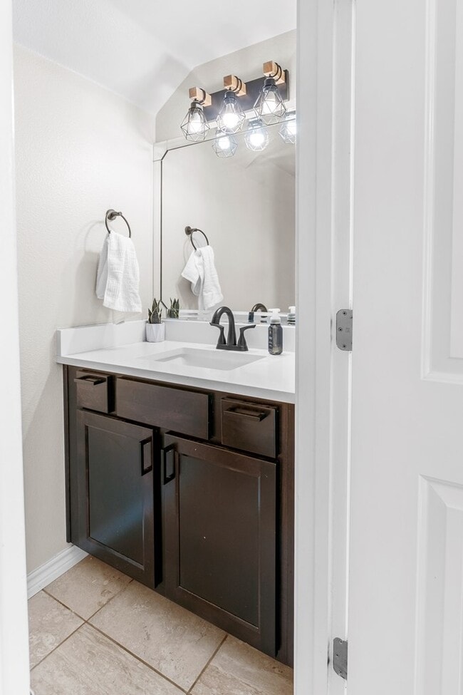 Building Photo - 201 Old Course Rd