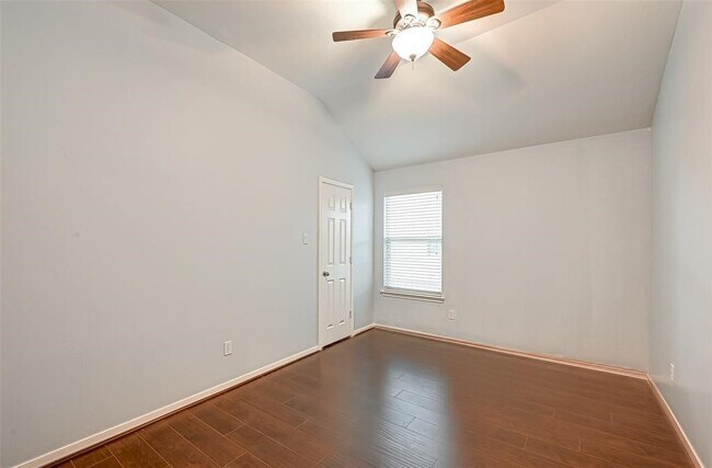 Building Photo - 2214 Falcon Knoll Ln