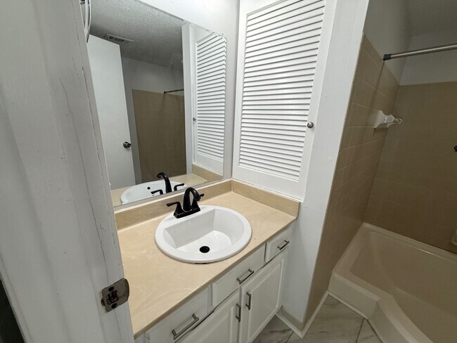 Building Photo - 3609 Juneau Rd