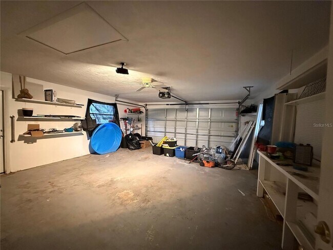 Building Photo - 2328 Cass St