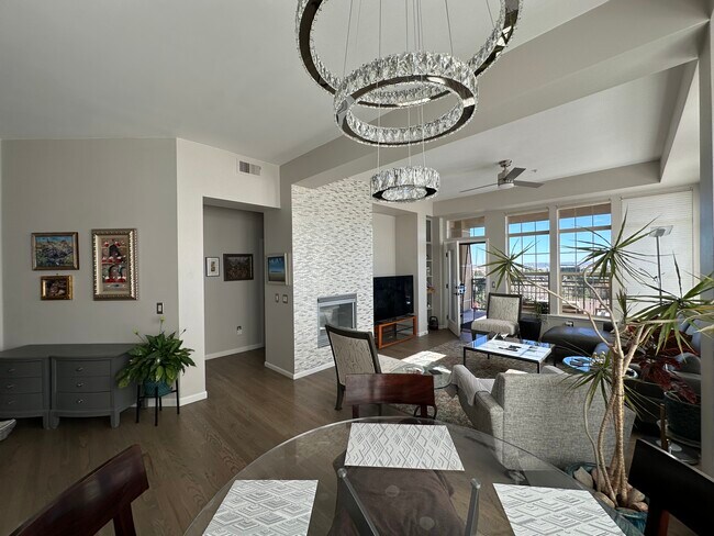 Building Photo - 7820 Inverness Blvd