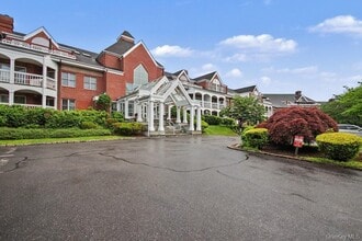 Building Photo - 333 N State Rd