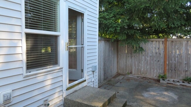 Building Photo - 2411 McNeil St