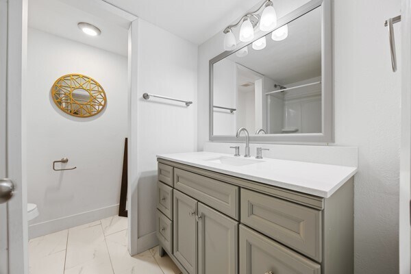 Building Photo - 1255 Blalock Rd