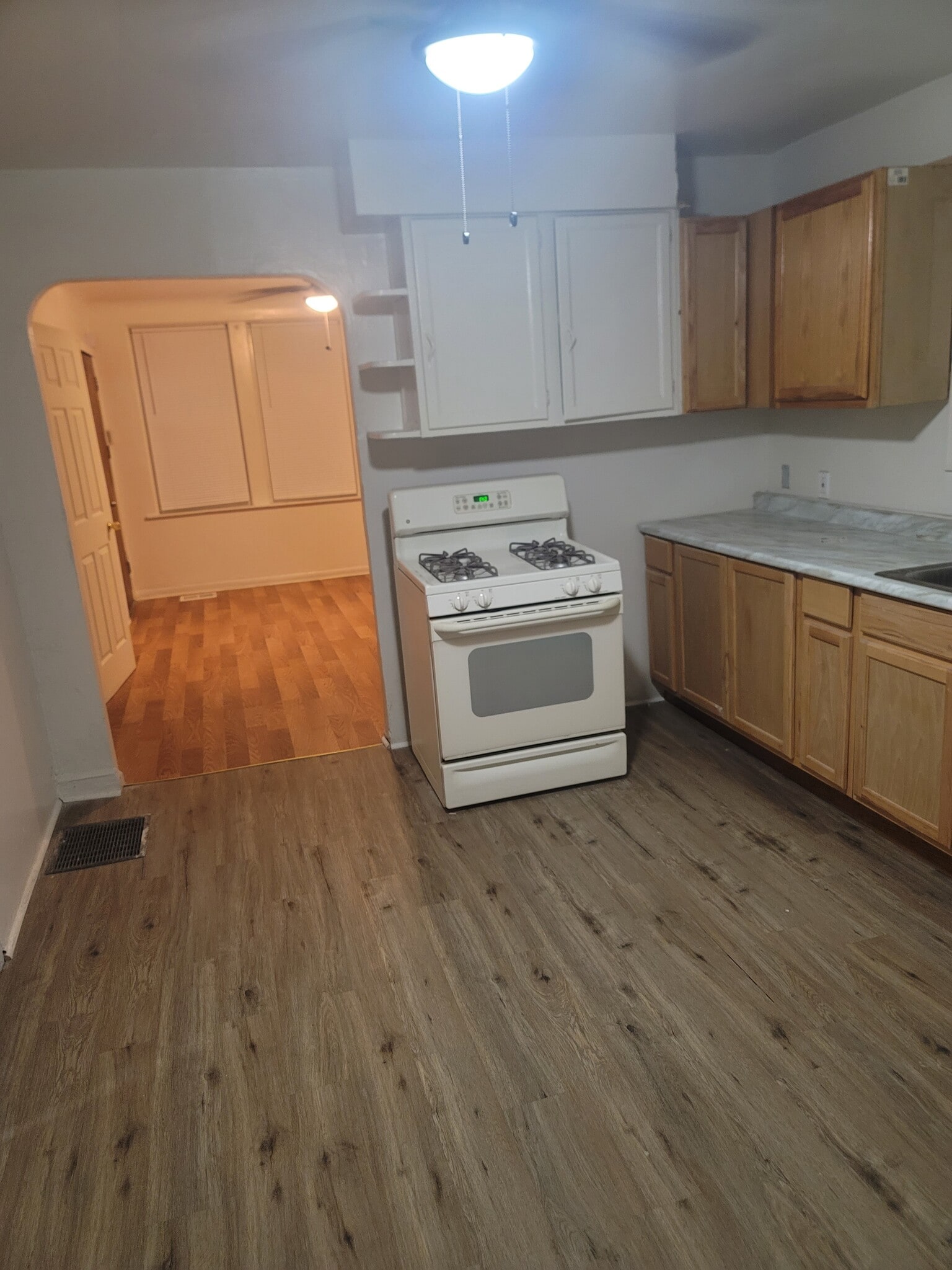 Building Photo - 5118 S Hermitage Ave