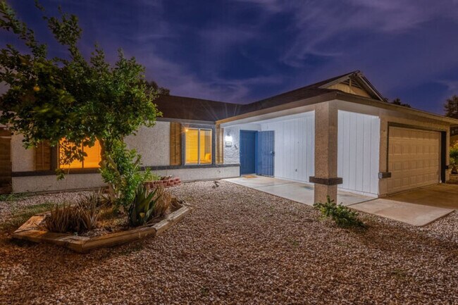 Building Photo - Downtown Gilbert Boho-Oasis|Pool|Gazebo|Ga...