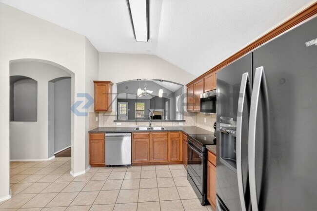 Building Photo - 916 Reveille Rd