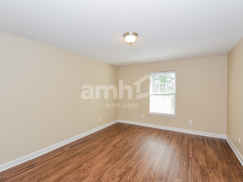 Building Photo - 1108 Tiger Woods Way