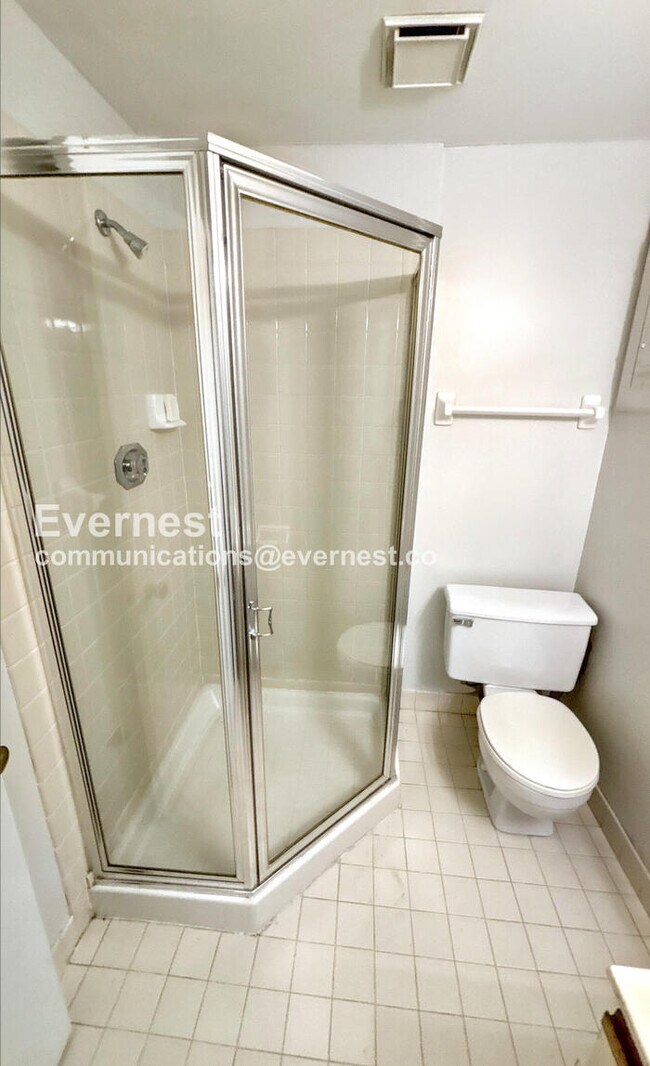 Building Photo - 4376 Maryland Ave