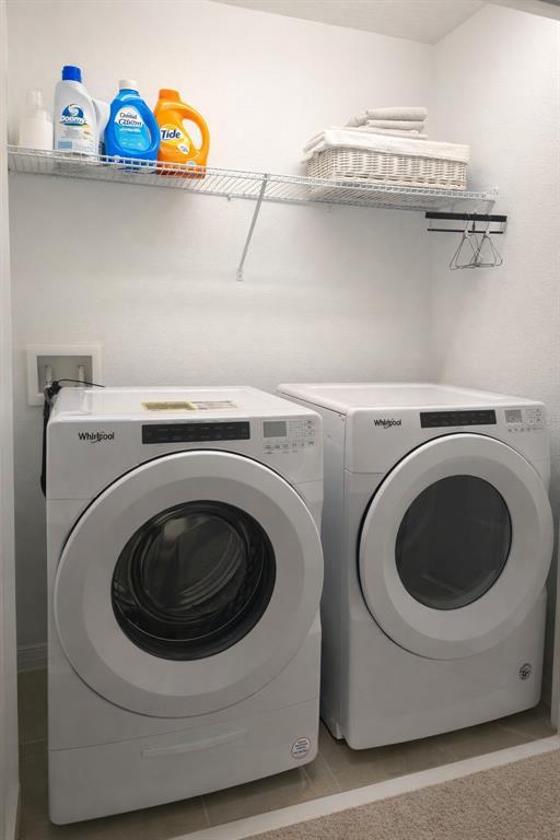 Building Photo - 8913 Matriarca Aly