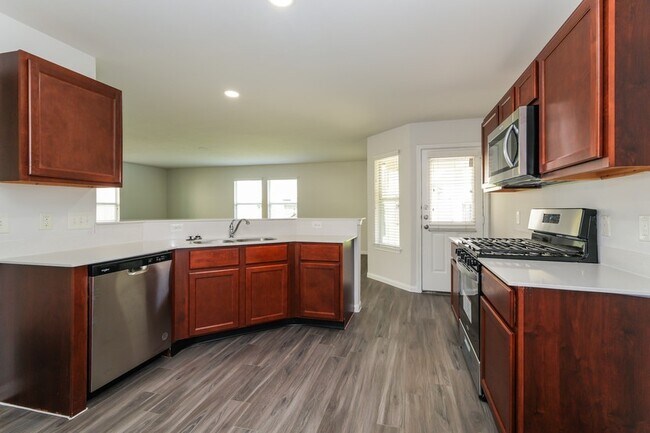 Building Photo - 5558 Latta Plantation Dr