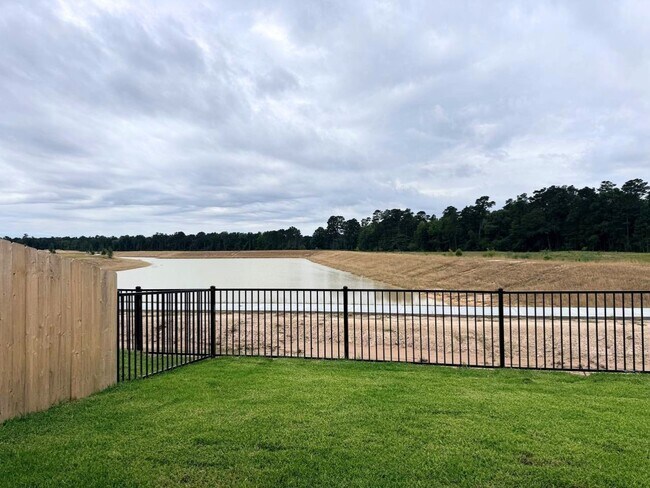 Building Photo - 16246 Parish Pointe Ct
