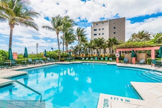 Building Photo - 2110 N Ocean Blvd