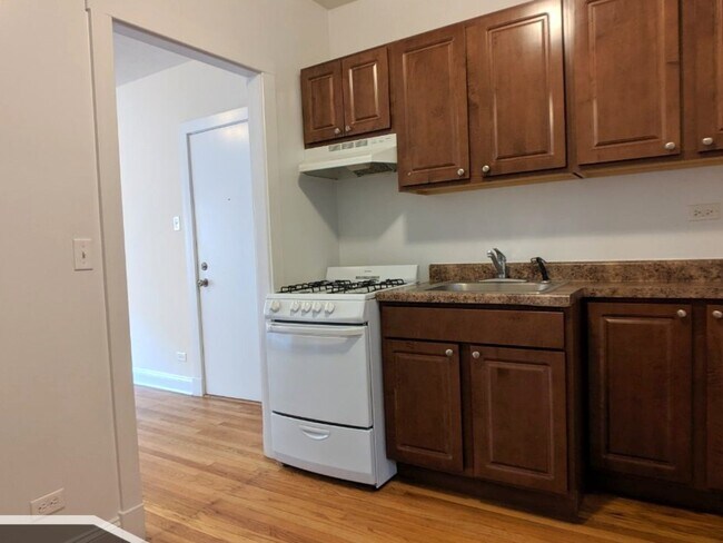 Building Photo - 2615 N Spaulding Ave