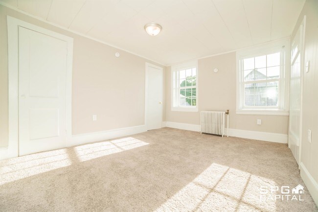 Building Photo - 33 N Penn St