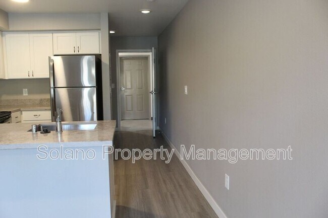 Building Photo - 2401 Broadway St