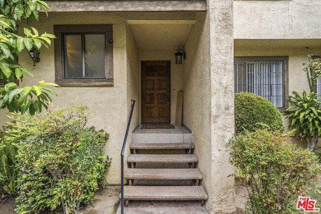 Building Photo - 417 N Alhambra Ave