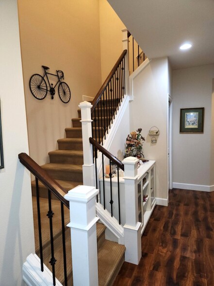 Primary Photo - 15353 SE Granite Dr