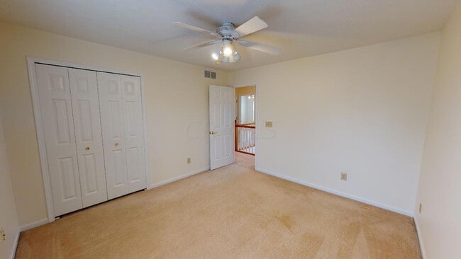 Building Photo - 6498 Ringsend Ct
