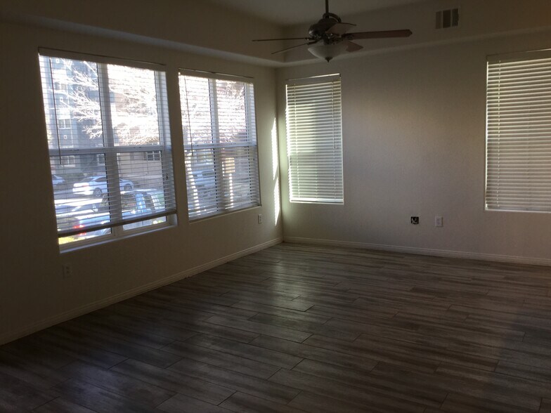 Building Photo - 38 E Serene Ave