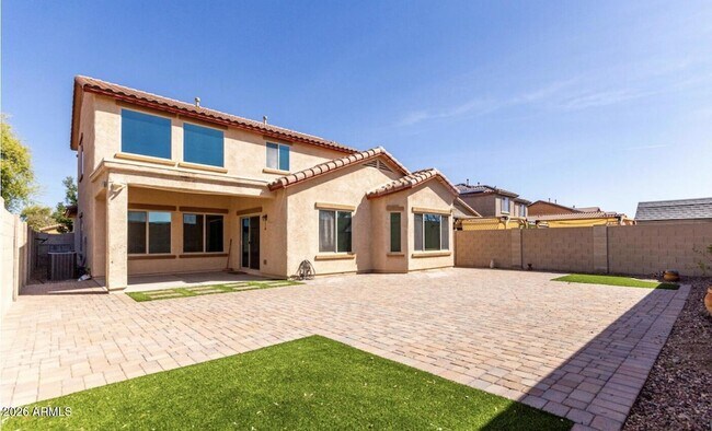 Building Photo - 10809 W Saddlehorn Rd