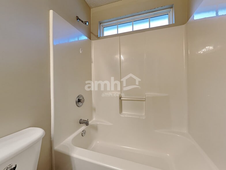 Building Photo - 194 Moon Dance Ln