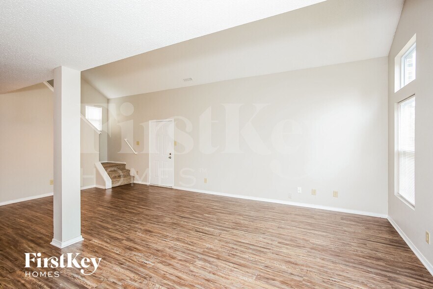 Building Photo - 12205 Lindley Dr