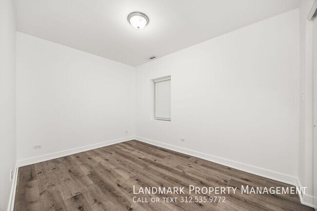 Building Photo - 2038 W 21st St