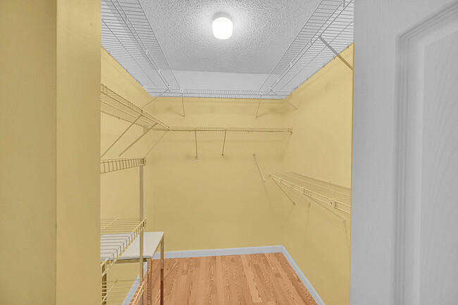 Building Photo - 3154 Via Poinciana