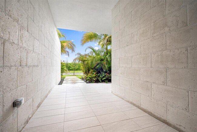 Building Photo - 16529 Botaniko Dr N