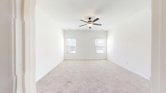 Building Photo - 138 Northern Flicker Dr