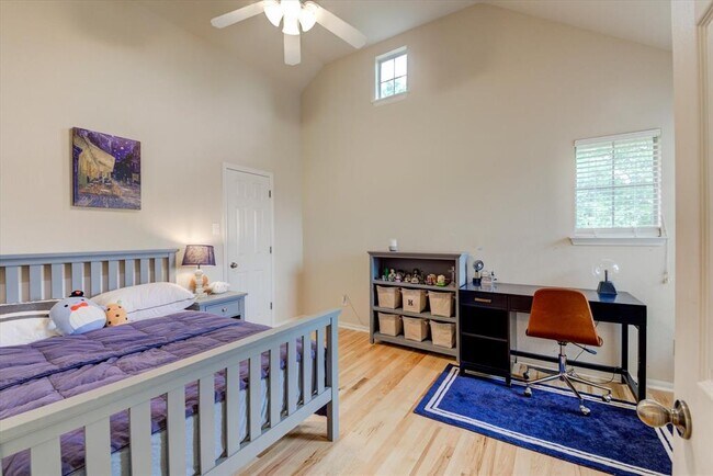 Building Photo - 11129 Cap Stone Dr