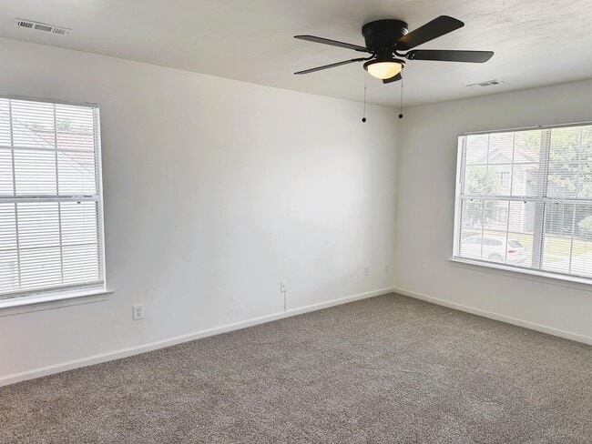 Building Photo - 234 Jonathans Way