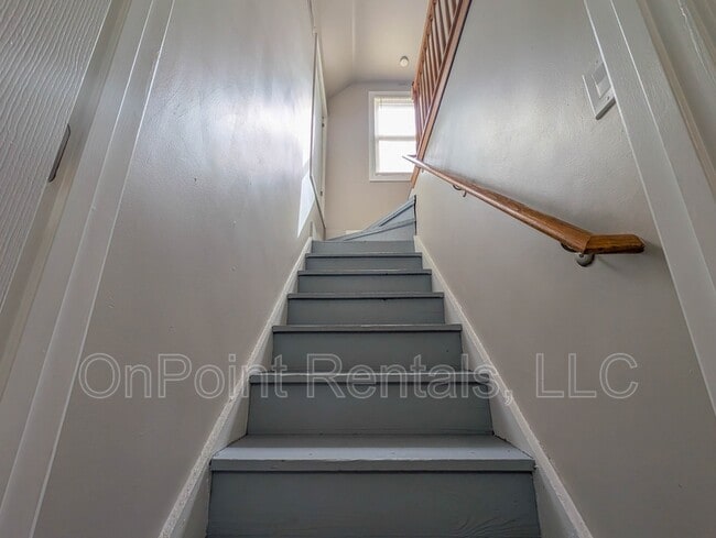 Building Photo - 34224 Stellwagen St