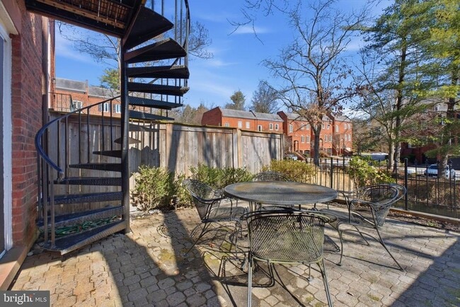 Building Photo - 3919 Georgetown Ct NW