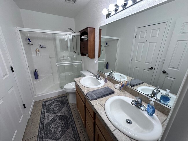 Building Photo - 5087 Emerald River Dr
