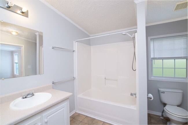 Building Photo - Nice 3BD/2BA Modular home near Lowes in Sylva available 5/1/26 for year long lease