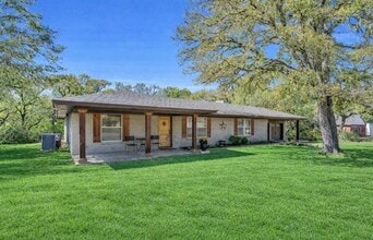 Building Photo - 800 FM 1187