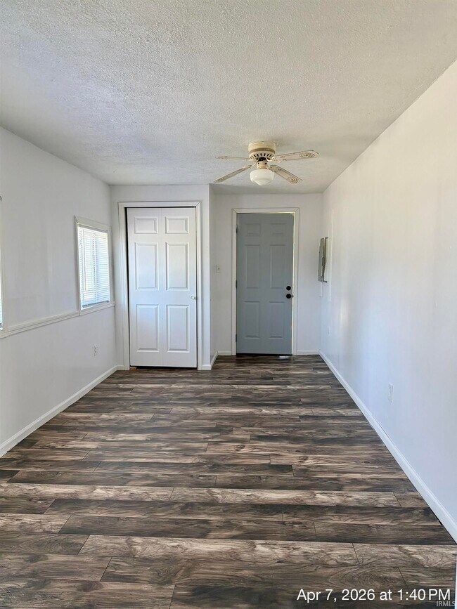 Building Photo - 131 W Lordeman St