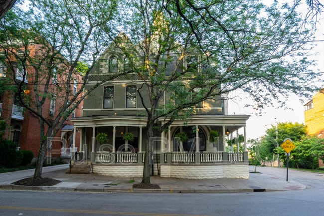 Building Photo - 530 Garrard St