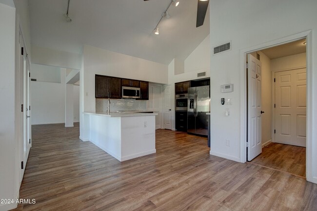 Building Photo - 1945 E Velvet Dr